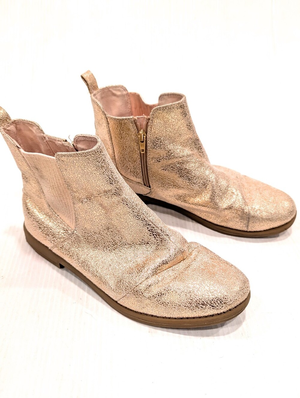 TOMS Girls Shimmery Rose Gold Chelsea Ankle Boots Size 6 Youth